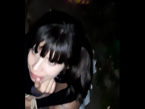❤️ Trên đường phố bị sưng dương vật để đổi lấy kẹo ❤❌ Khiêu dâm Nga ở% vi.fuckmymac.ru% ❌️